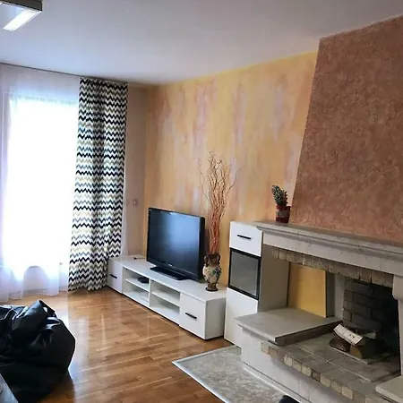 דירה Avrora 1